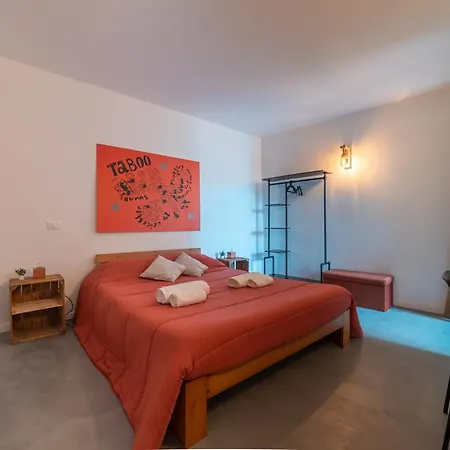 Rivoluzione9 Apartament *