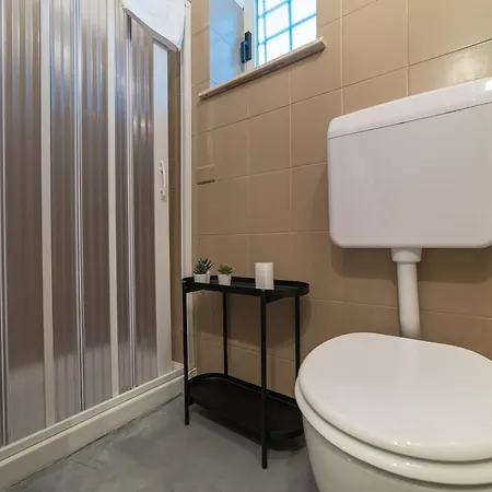 Rivoluzione9 Apartament